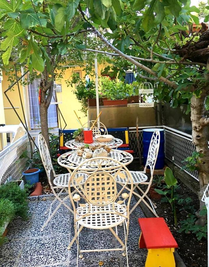 Yellow, red&blue apartment Split Exterior foto